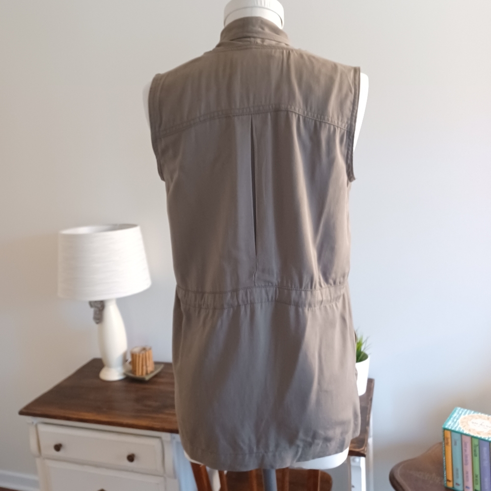 {Altar'd State} Olive Green Drawstring Vest - Picture 4 of 8